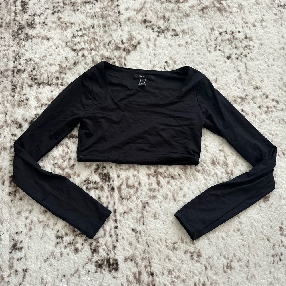 Forever 21 Classic Black Tee